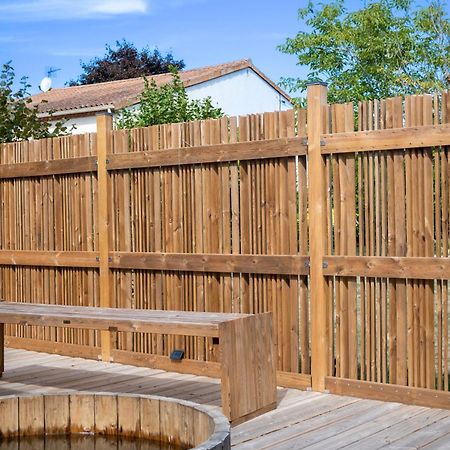 Gite "Le Mesminois" Etablissement Avec Espace Bien-Etre Et Sauna Saint-Mesmin  ภายนอก รูปภาพ