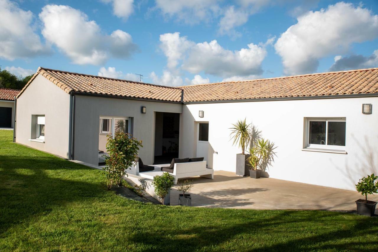 Gite "Le Mesminois" Etablissement Avec Espace Bien-Etre Et Sauna Saint-Mesmin  ภายนอก รูปภาพ